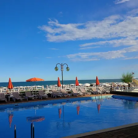 ホテル Astor リド・ディ・イエゾロ