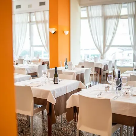 Astor Hotel 3*