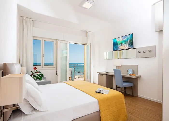 Astor Hotel 3*