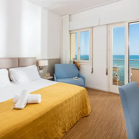 Astor Hotel 3*